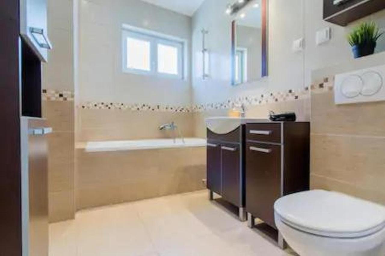 Comfy And Bright - Old Town Apartment Krakow Luaran gambar